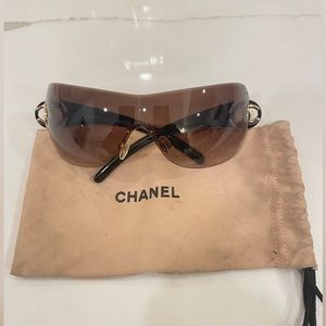 Authentic Chanel sunglasses 4145 brown lens
